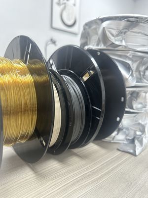 سعر جيد HDT عالية 0.45Mpa 210 °C Ultem 1000 PEI الراتنج الطبيعة اللون 1.75mm خيط الطباعة ثلاثية الأبعاد مع كسر الإطالة 5mm/min النوع 60% الانترنت